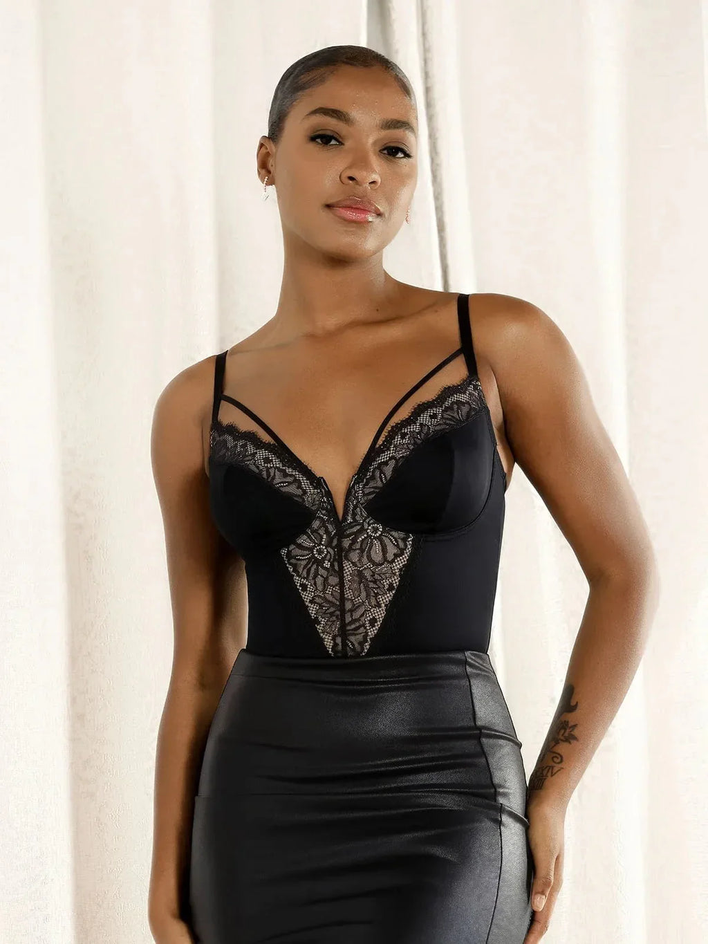 Body Modelador Vinsy LaceX